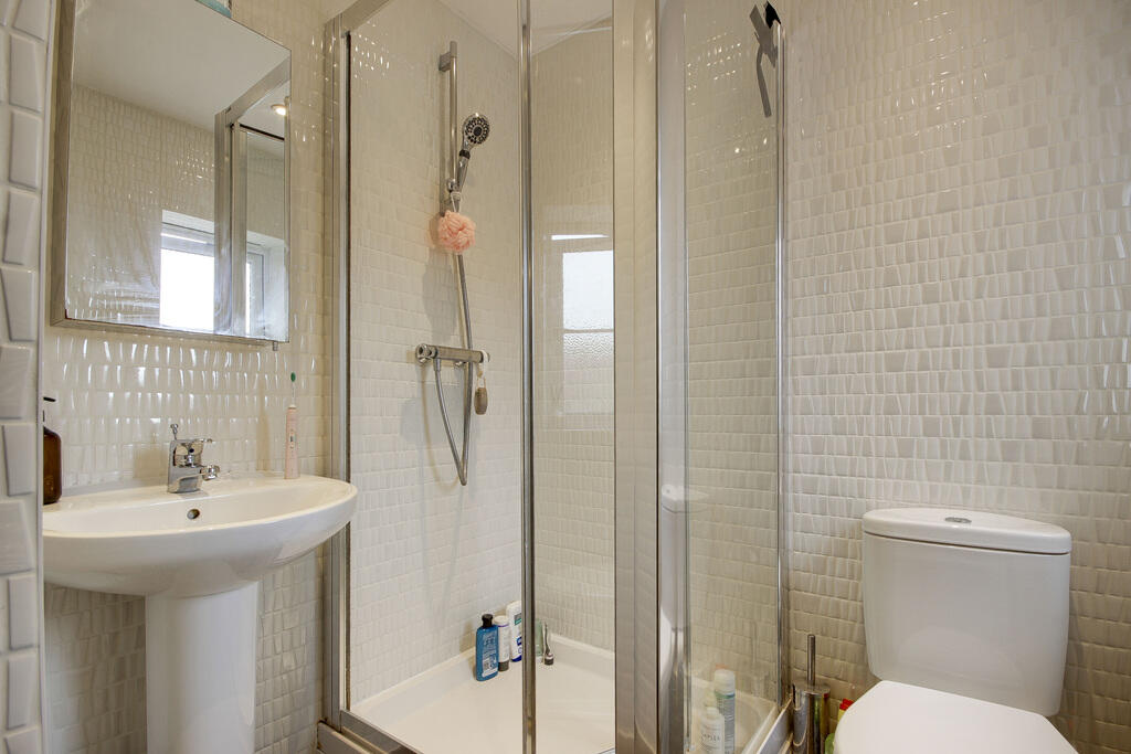 Additional property image - Waratah Drive, Chislehurst BR7