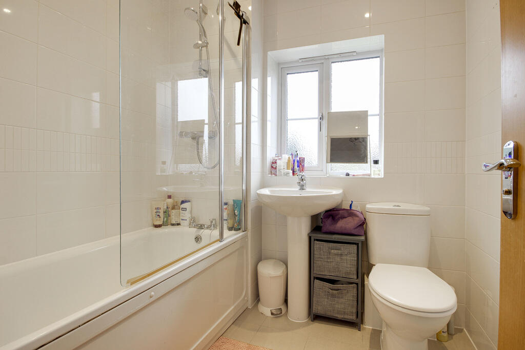 Additional property image - Waratah Drive, Chislehurst BR7