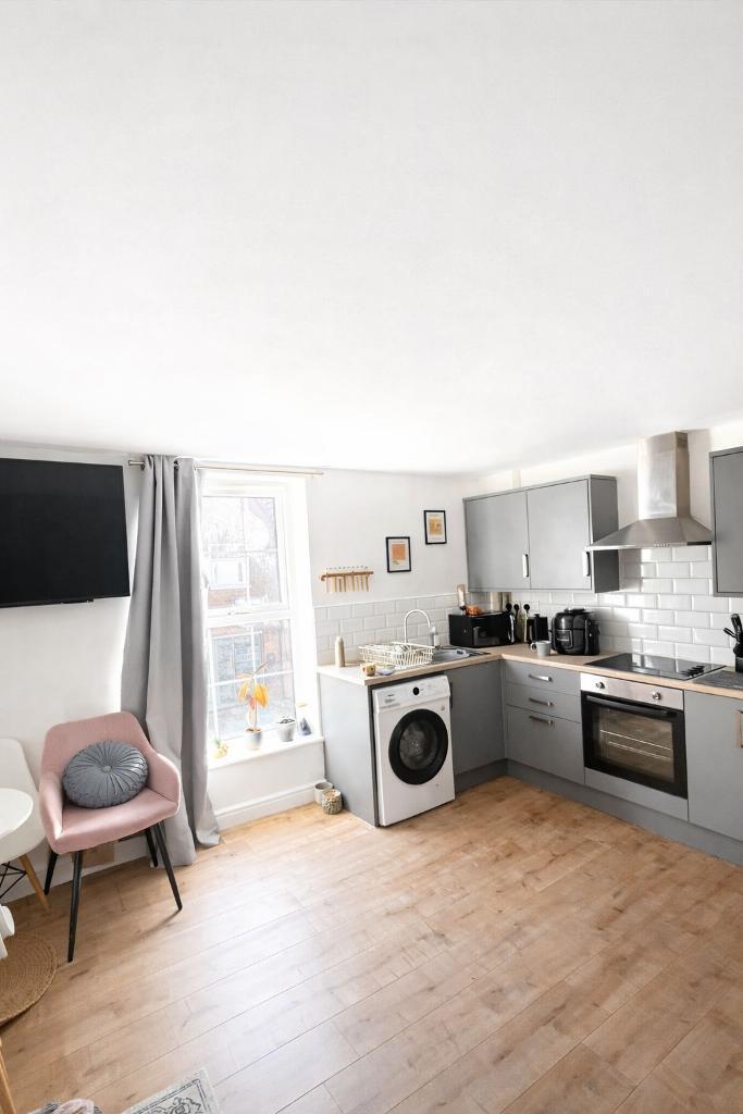 Main image of property: Worcester Road, Bromsgrove, Worcestershire, B61 7AE