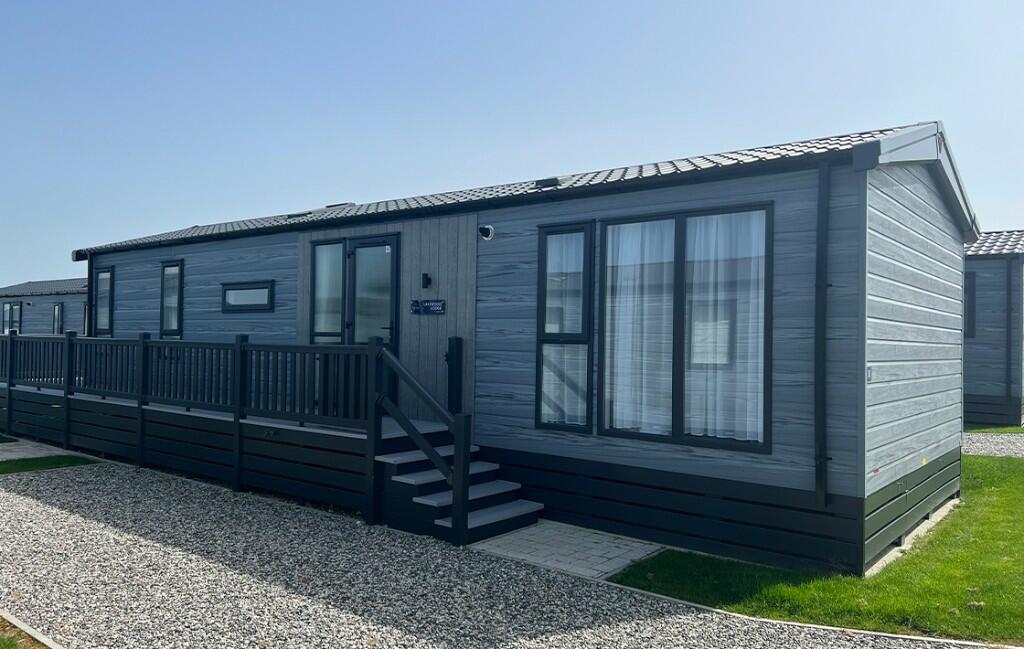 2 bedroom lodge for sale in Padstow, Cornwall, PL28 8LE, PL28
