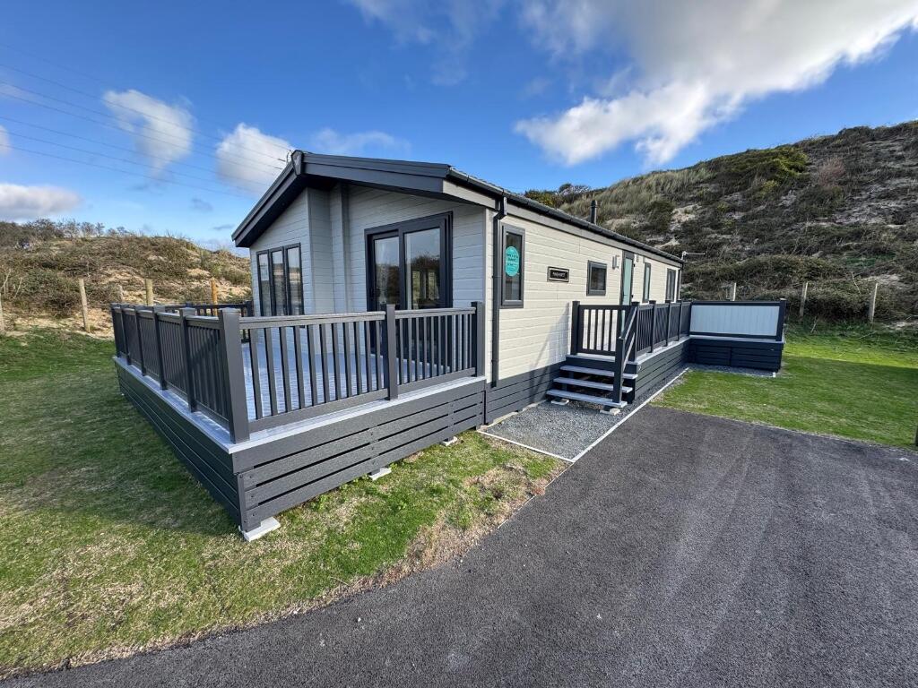 Main image of property: Pinehurst, Loggans Road, Hayle, Cornwall, TR27