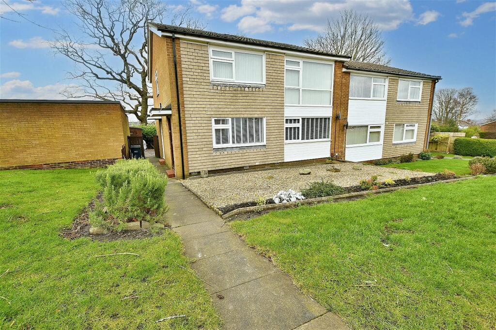 2 bedroom ground floor flat for sale in Thornley Close, Whickham, NE16
