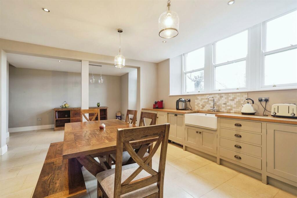 Additional property image - Spring Gardens Lane, Keighley, BD20 6LS