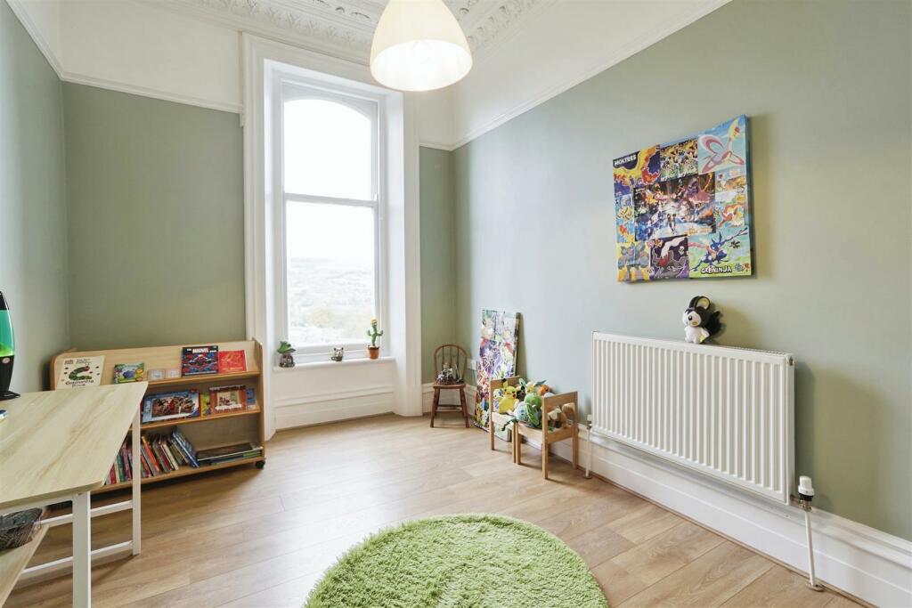 Additional property image - Spring Gardens Lane, Keighley, BD20 6LS