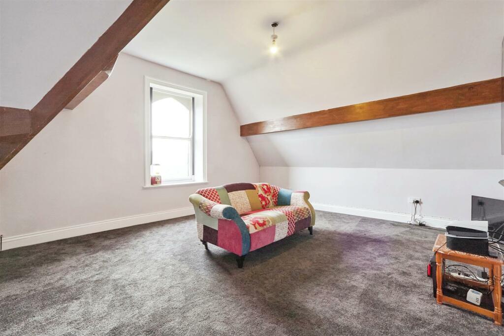 Additional property image - Spring Gardens Lane, Keighley, BD20 6LS