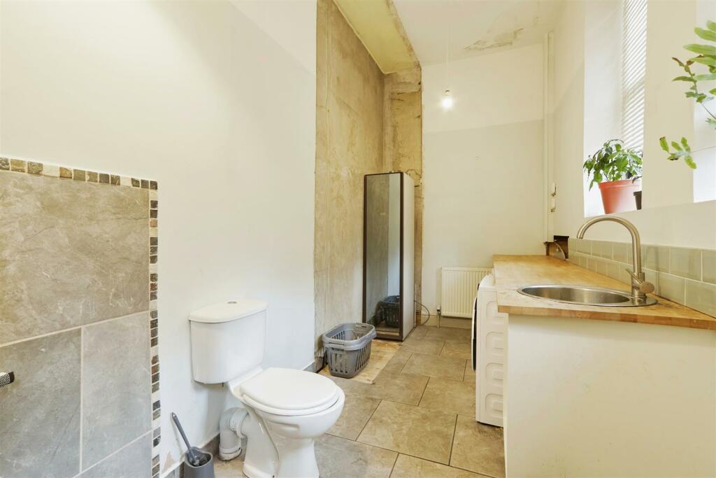 Additional property image - Spring Gardens Lane, Keighley, BD20 6LS