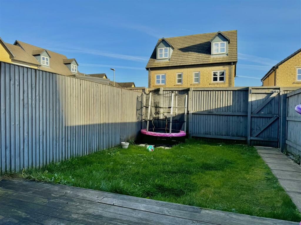 Additional property image - Water Meadow Drive, Denholme, BD13 4FA