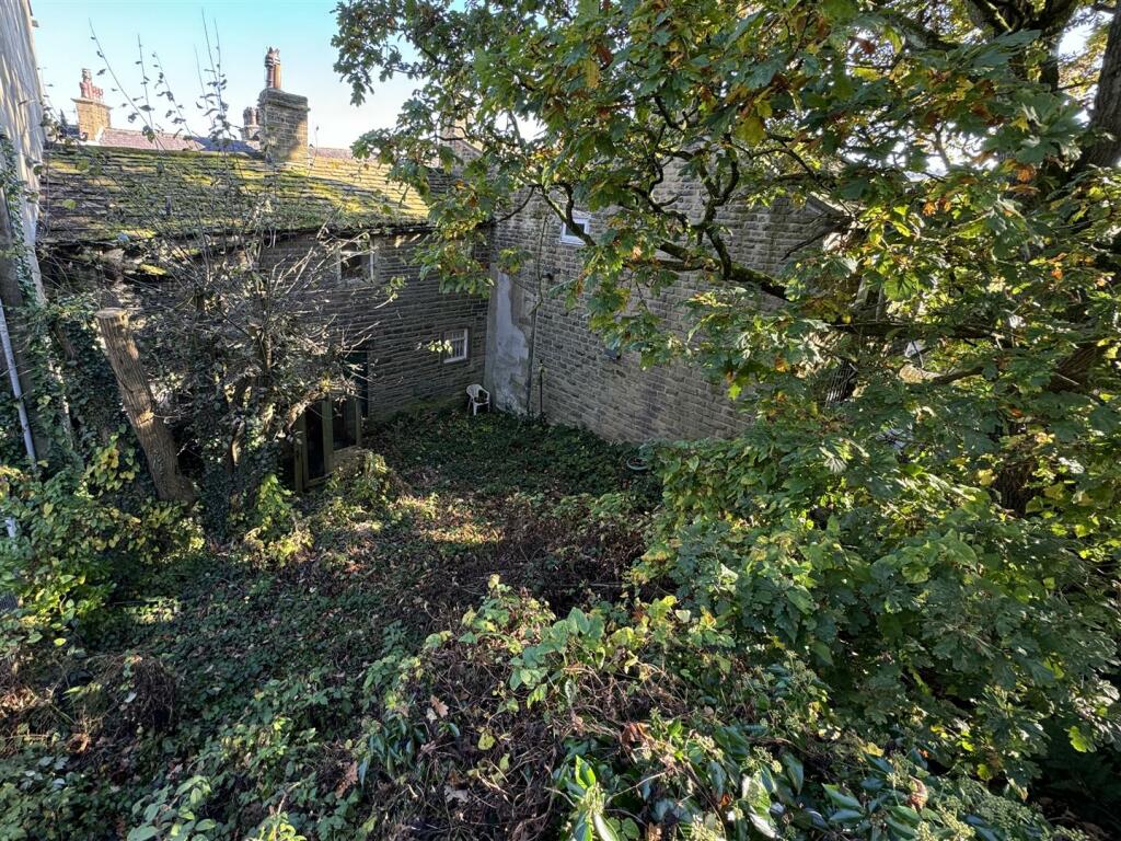 Additional property image - Main Street, Haworth, Keighley, BD22 8DA
