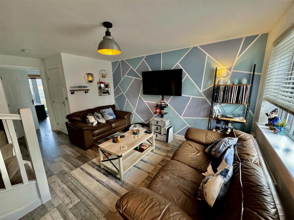 Additional property image - Glatton Drive, Oakworth, BD22 7FD