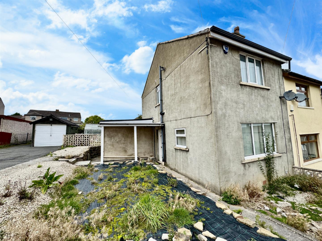 Main image of property: Sunnyhill Grove, Keighley, BD21 1RU