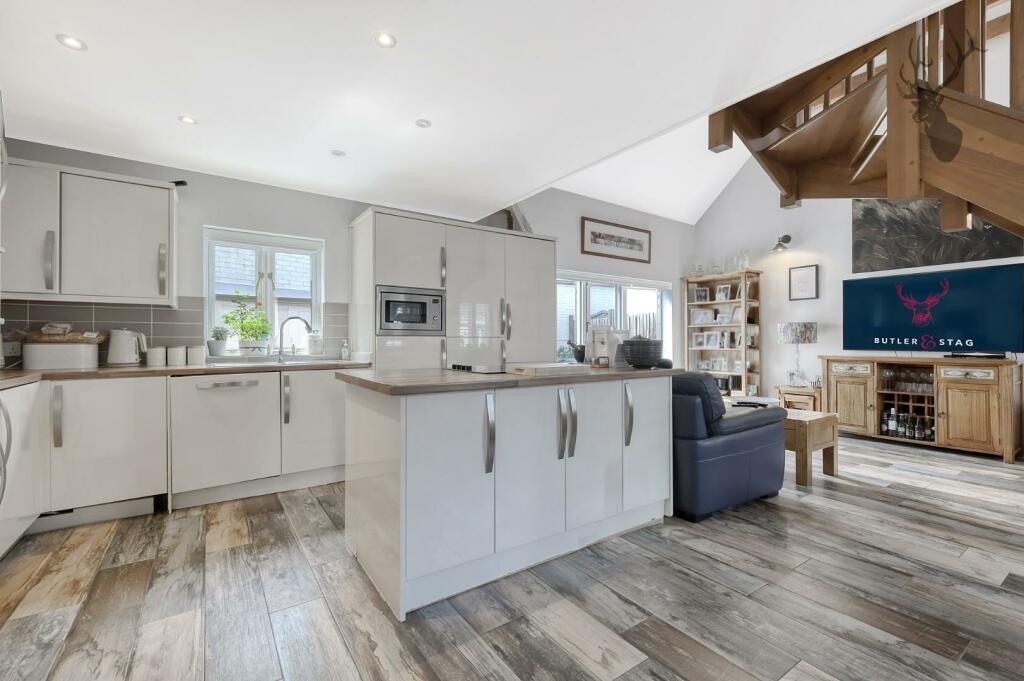 Additional property image - Abridge Road, Theydon Bois