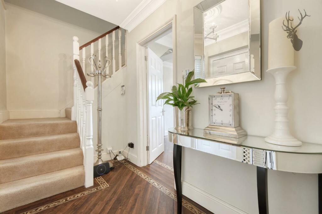 Additional property image - Mount End, Theydon Mount, Epping