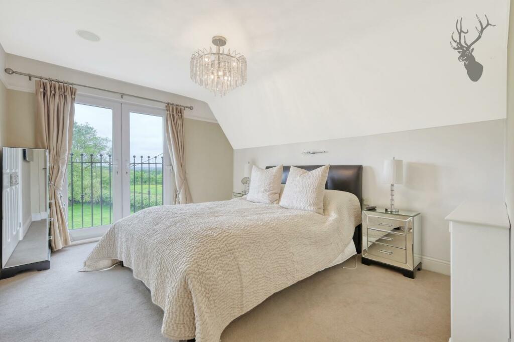 Additional property image - Mount End, Theydon Mount, Epping