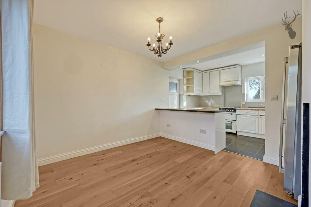 Additional property image - Centre Drive, Epping