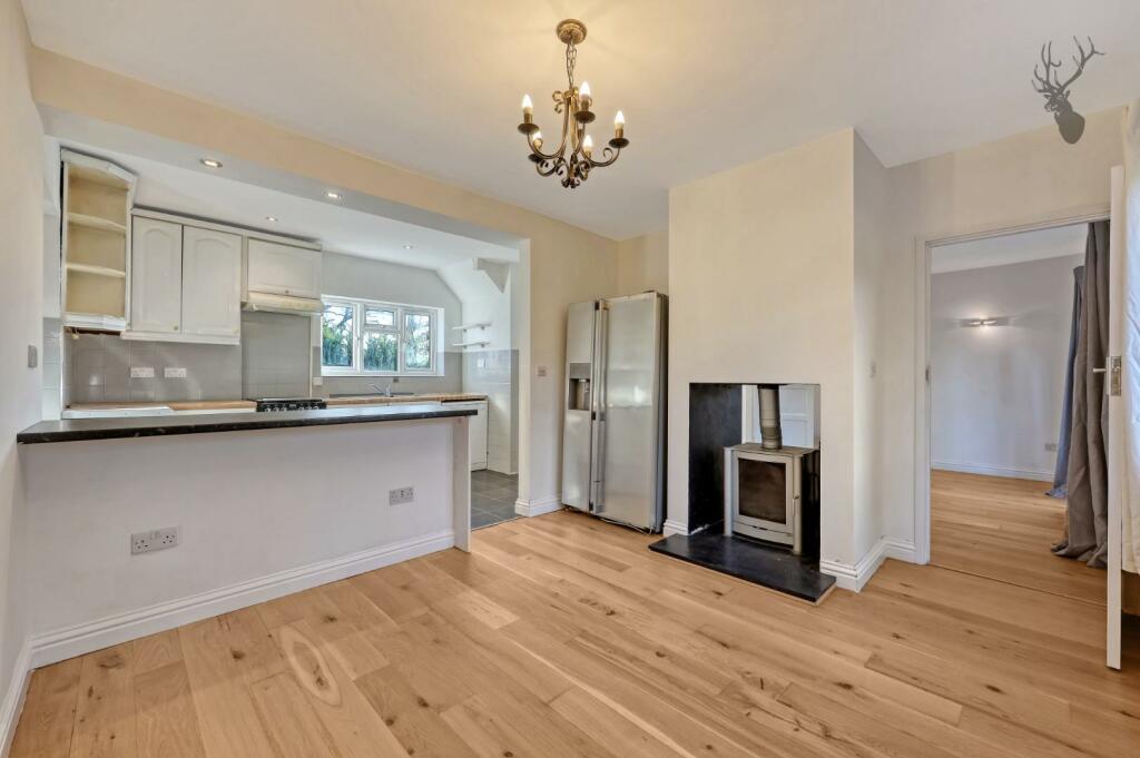 Additional property image - Centre Drive, Epping