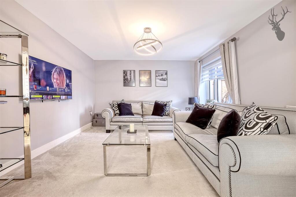 Additional property image - Watlington Gardens, Great Warley, Brentwood