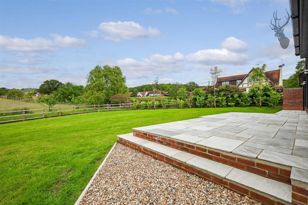 Additional property image - Lessington Barn, Theydon Mount