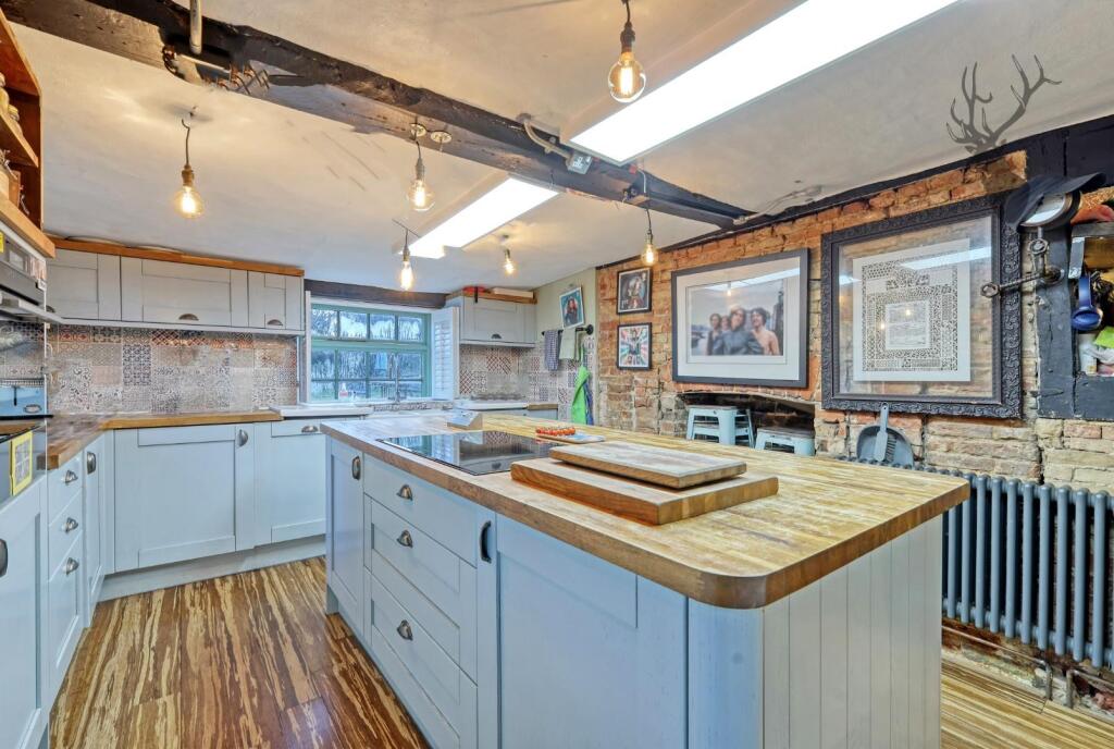 Additional property image - High Road, Epping