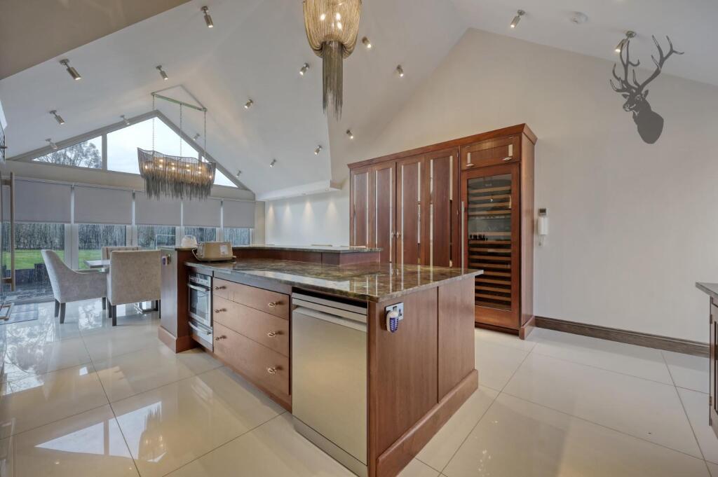 Additional property image - Mount Road, Theydon Garnon, Epping