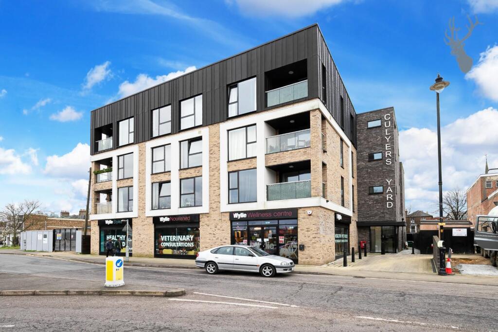 Main image of property: 40 William Hunter Way, Brentwood