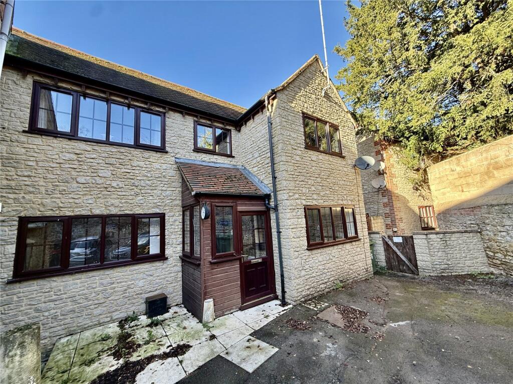 Main image of property: Archway Court, Cornmarket, Faringdon, Oxon, SN7