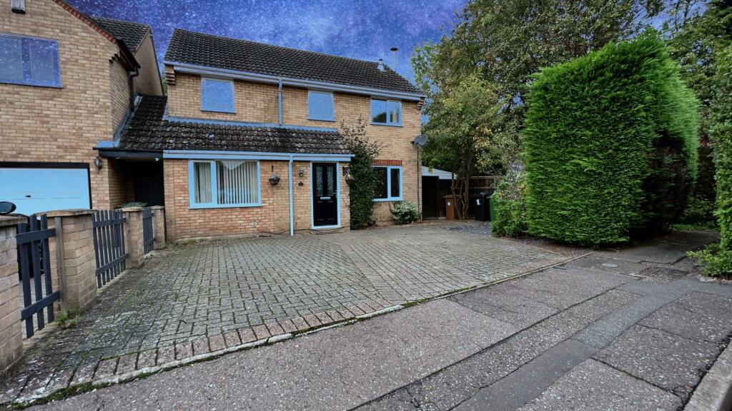 5 bedroom detached house for sale in End of Cul de Sac Location at Sevenacres, Orton Brimbles, Peterborough, PE2 5XH, PE2