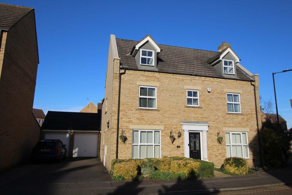 5 bedroom house for sale in Crystal Drive, Peterborough, PE2