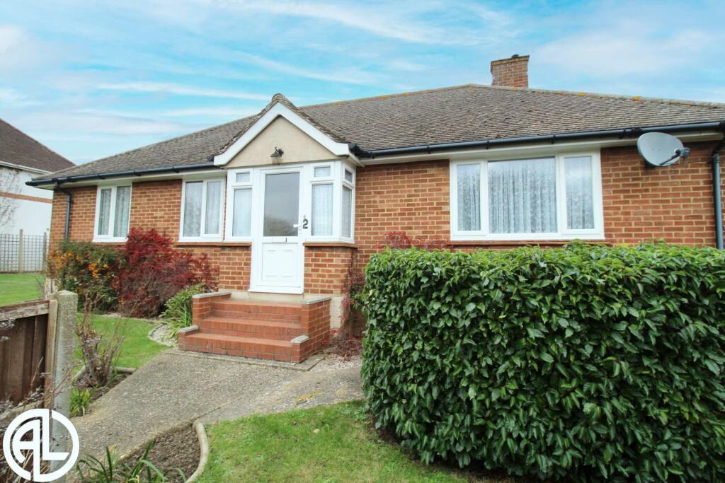 3 bedroom detached house for sale in Longmead, Letchworth Garden City
