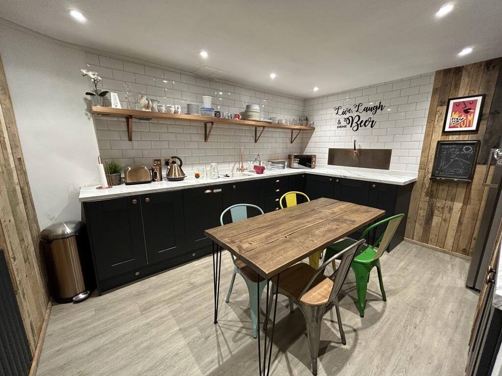 Additional property image - 25 Queen Square, Bath, Bath And North East Somerset, BA1 2HX