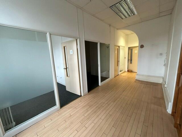 Additional property image - 25 Queen Square, Bath, Bath And North East Somerset, BA1 2HX