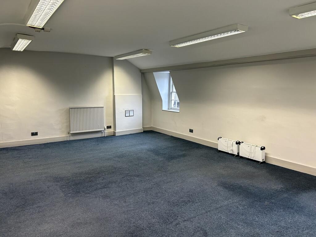 Additional property image - 25 Queen Square, Bath, Bath And North East Somerset, BA1 2HX
