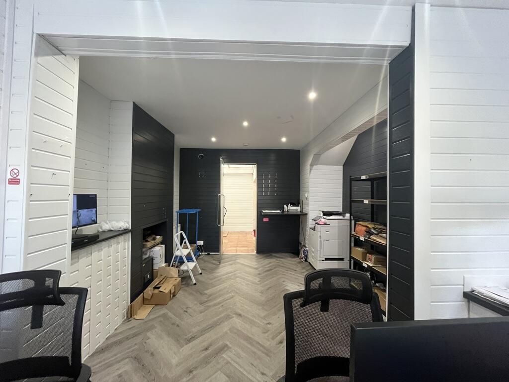 Additional property image - 15 Livingstone Road, Bath, Somerset, BA2 3PQ