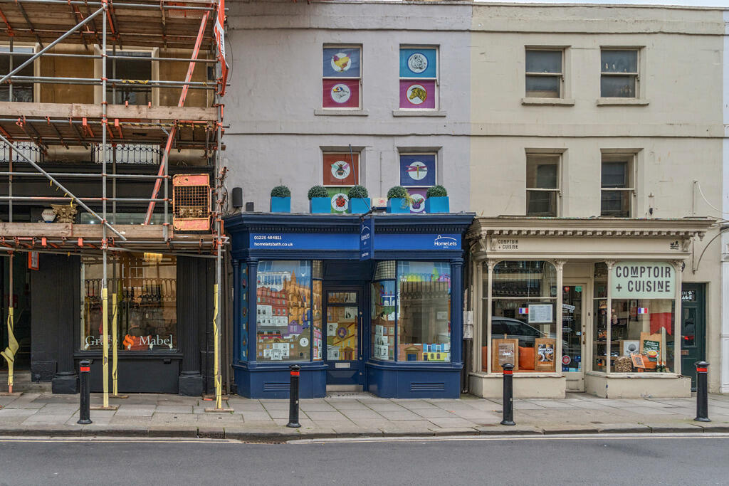 Main image of property: 4 George Street, Bath, Bath And North East Somerset, BA1 2EH