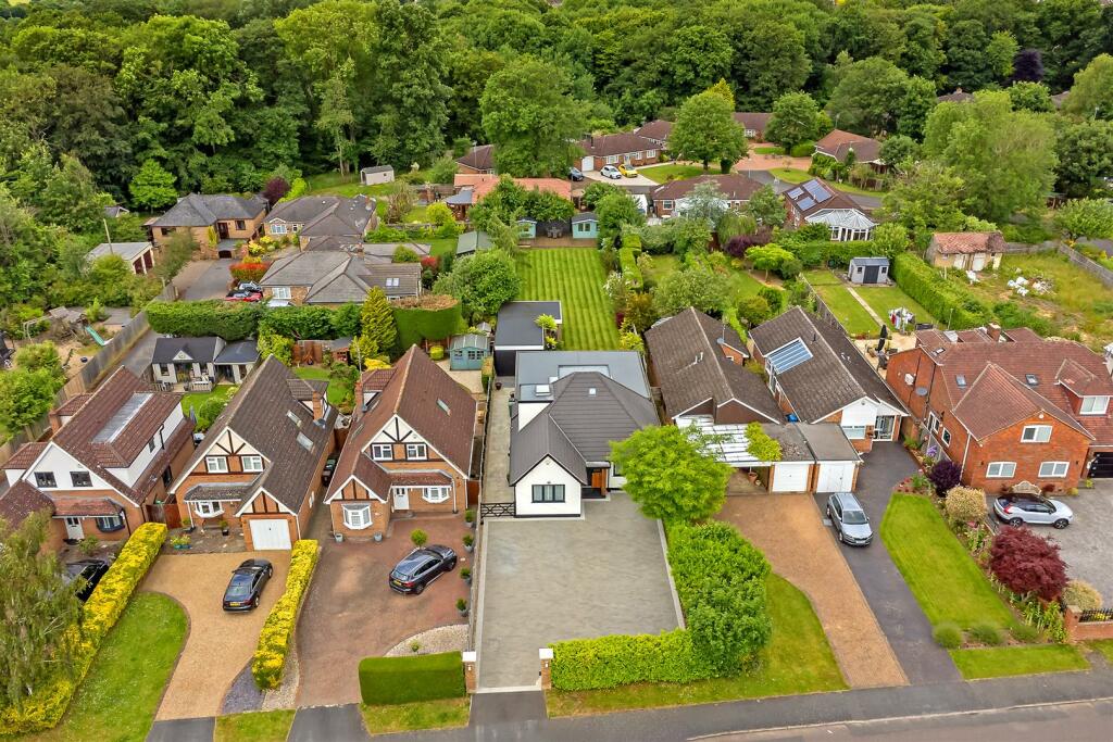 Main image of property: Bucknalls Drive, Bricket Wood, St. Albans