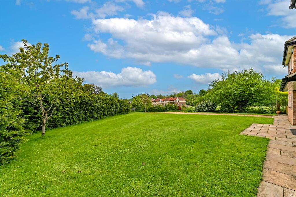 Additional property image - Gaddesden Lane, Redbourn, St. Albans
