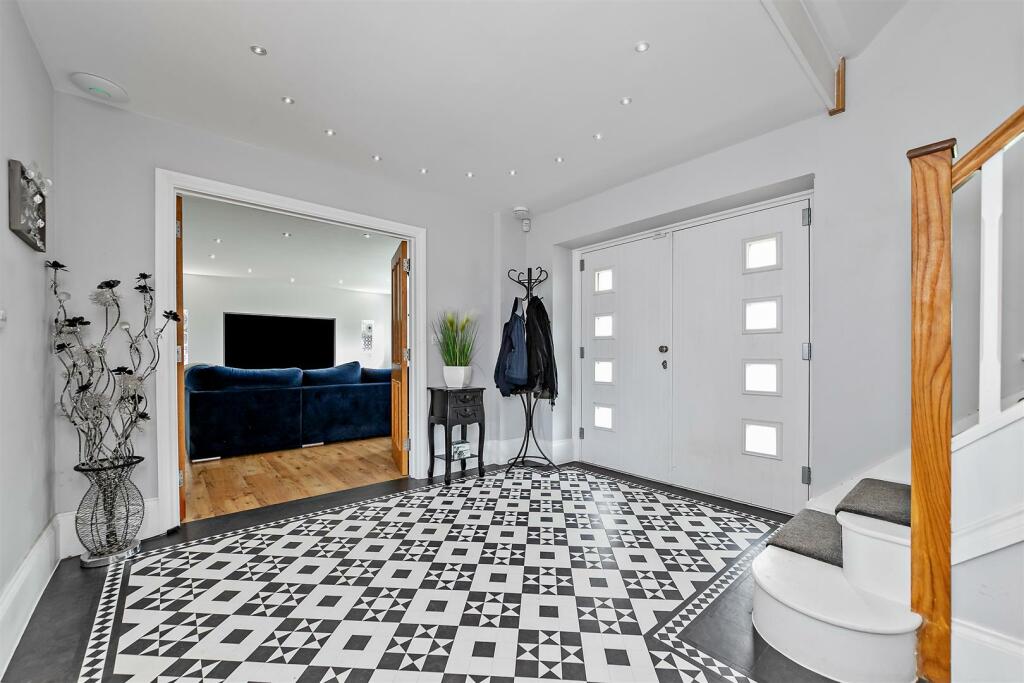 Additional property image - Gaddesden Lane, Redbourn, St. Albans