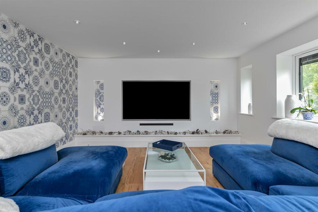 Additional property image - Gaddesden Lane, Redbourn, St. Albans