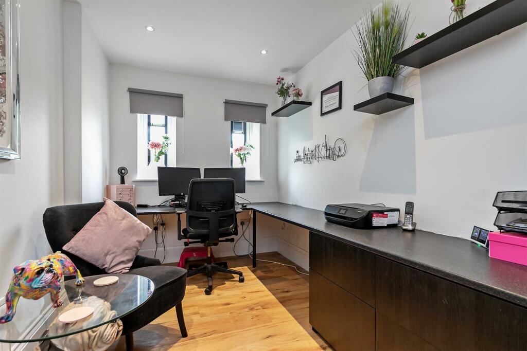 Additional property image - Gaddesden Lane, Redbourn, St. Albans