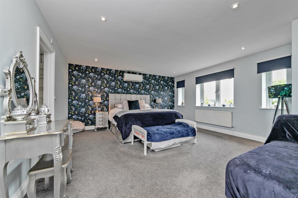 Additional property image - Gaddesden Lane, Redbourn, St. Albans
