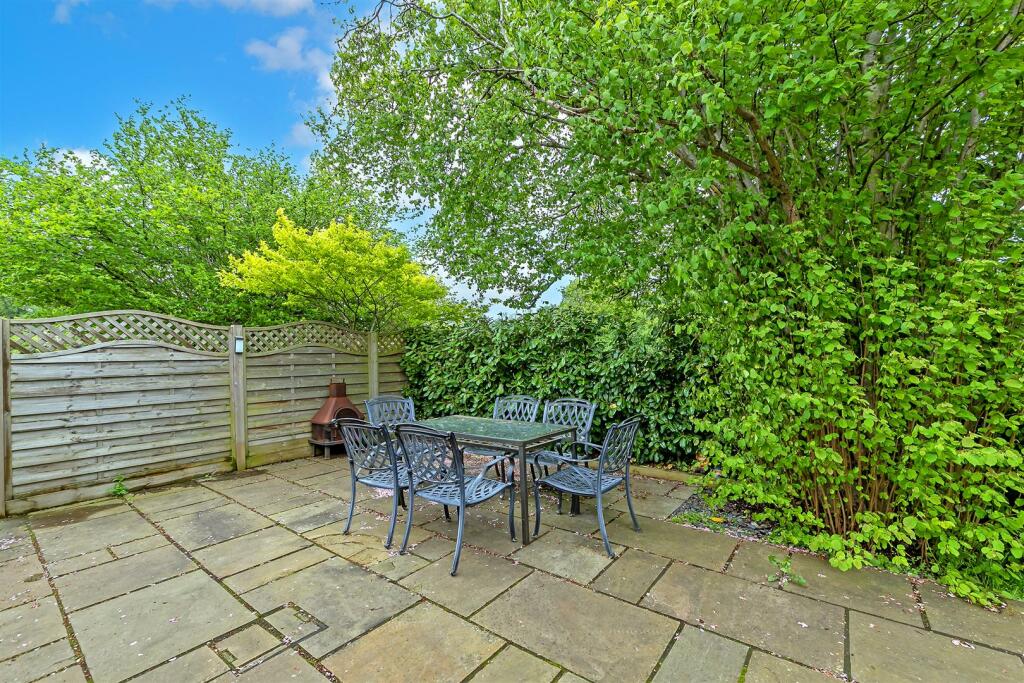 Additional property image - Gaddesden Lane, Redbourn, St. Albans