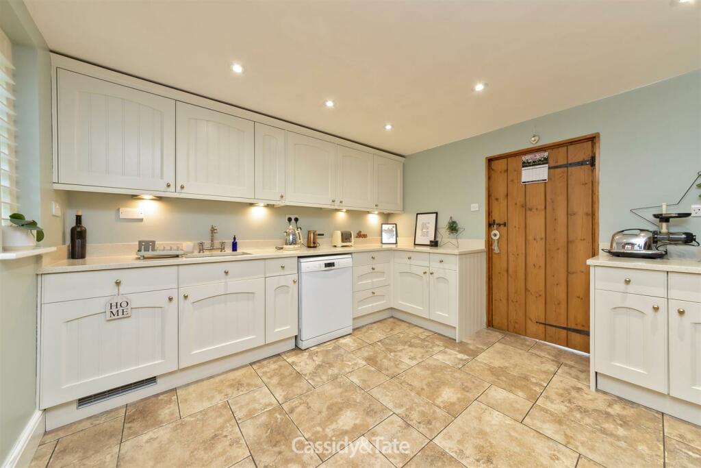 Additional property image - Bower Heath, Harpenden