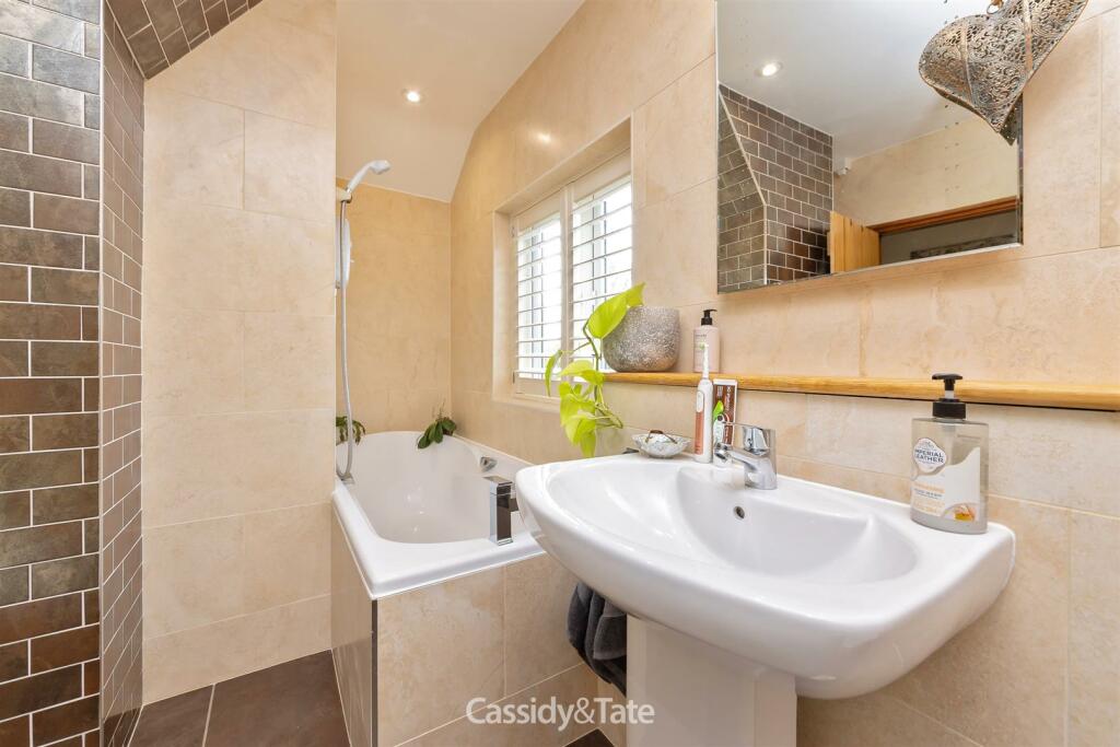 Additional property image - Bower Heath, Harpenden