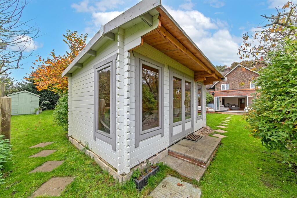 Additional property image - Bower Heath, Harpenden