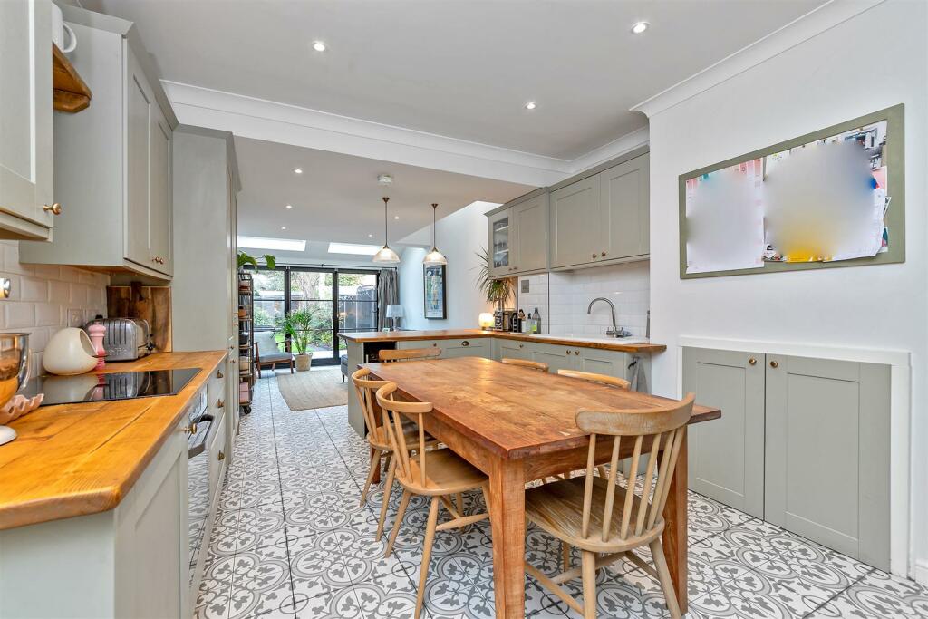 Additional image 18 of Castle Road, St. Albans