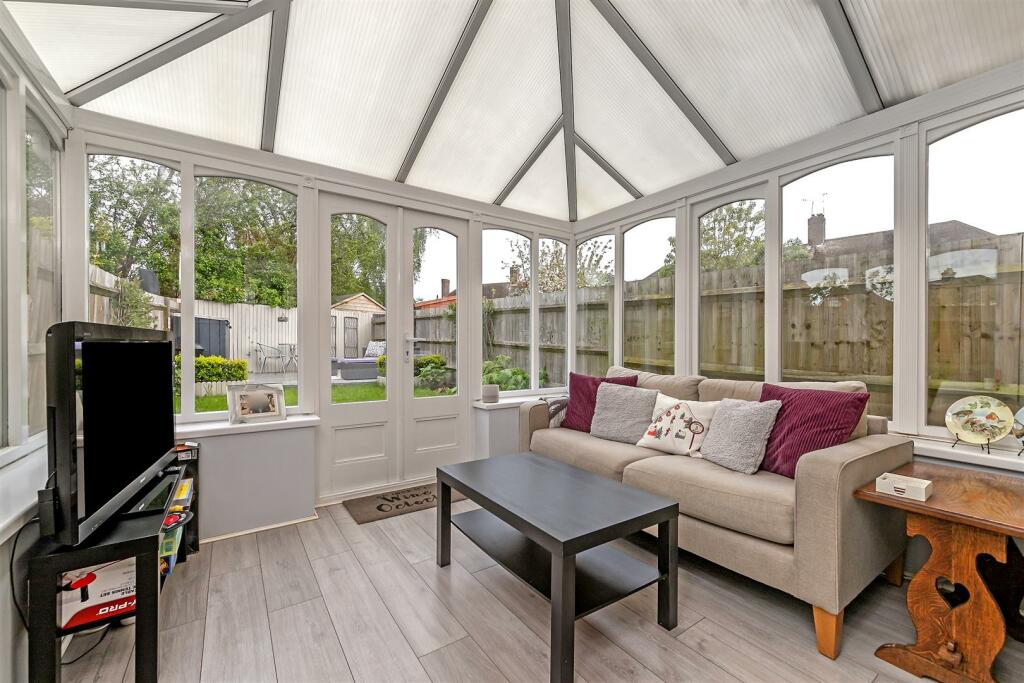 Additional property image - Liberty Walk, St. Albans