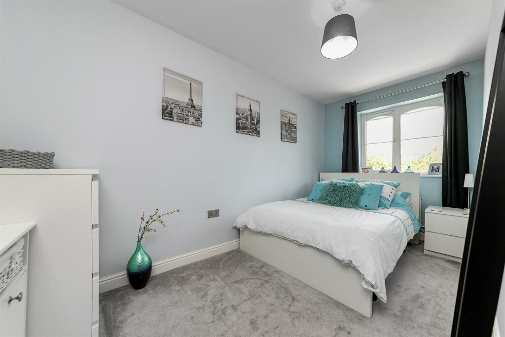 Additional property image - Liberty Walk, St. Albans