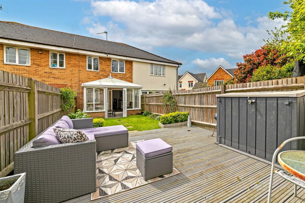 Additional property image - Liberty Walk, St. Albans