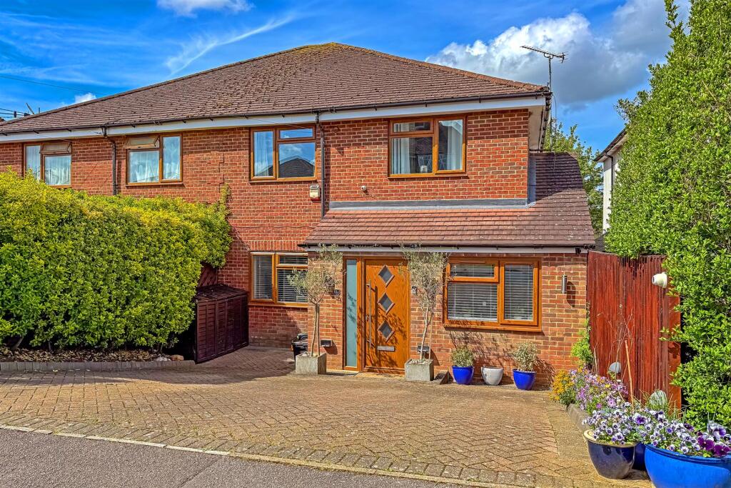 Main image of property: Mount Drive, Park Street, St. Albans