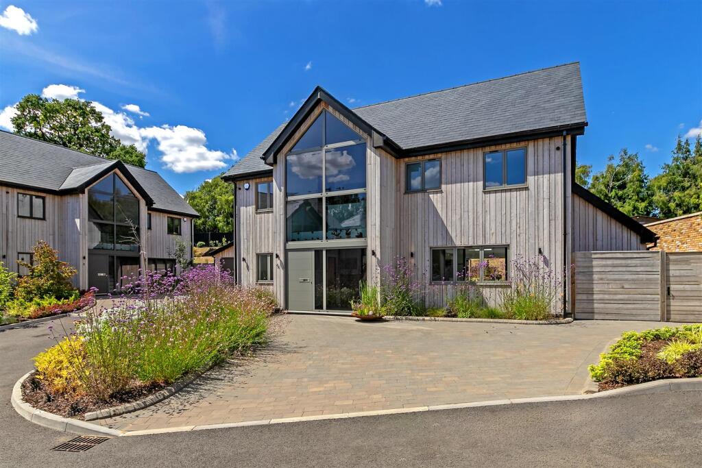 Main image of property: St. Albans Road, Sandridge