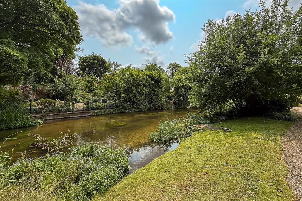 Main image of property: The Beeches, Park Street, St. Albans